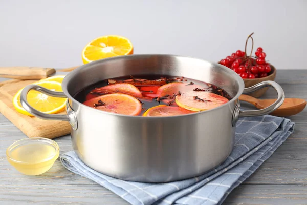 Concept Cooking Mulled Wine Gray Table — Stock Photo, Image