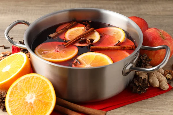 Concept Van Het Koken Van Glühwein Houten Ondergrond — Stockfoto