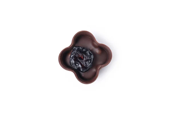 Beyaz Arka Planda Izole Edilmiş Kuru Üzümlü Çikolata — Stok fotoğraf