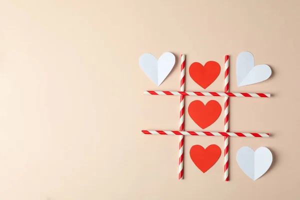 Valentinstag Konzept Mit Tic Tac Toe Auf Beigem Hintergrund — Stockfoto