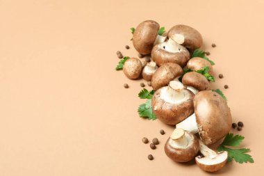 Bej renginde şampiyon olan lezzetli yemek kavramı