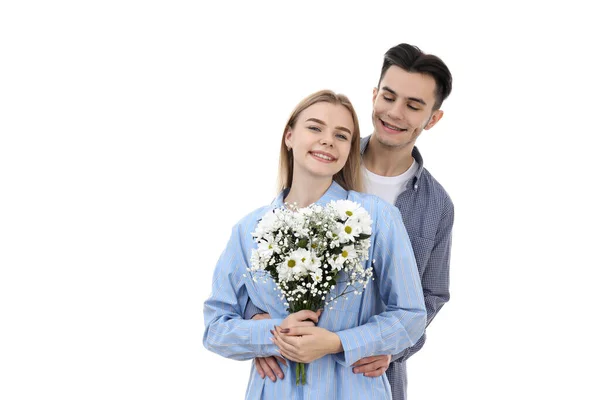 Couple Mignon Avec Bouquet Isolé Sur Fond Blanc — Photo