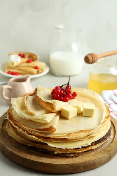 Concepto Sabrosa Comida Con Crepes Mesa Textura Ligera —  Fotos de Stock