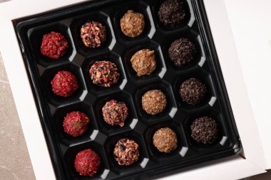 Şekerli ve dokulu arkaplanlı çikolata kavramı