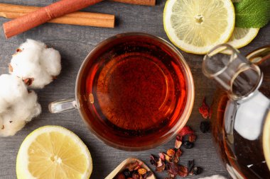 Çay ile sıcak içecek kavramı, yakın çekim.