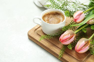 Merhaba bahar konsepti beyaz dokulu arkaplan, metin için boşluk