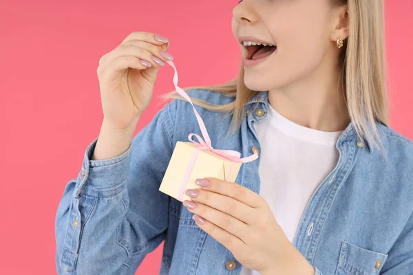 Concepto Del Día Internacional Mujer Con Mujer Joven — Foto de Stock