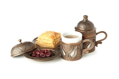 Beyaz arka planda izole edilmiş Ramazan Kareem yemeği kavramı