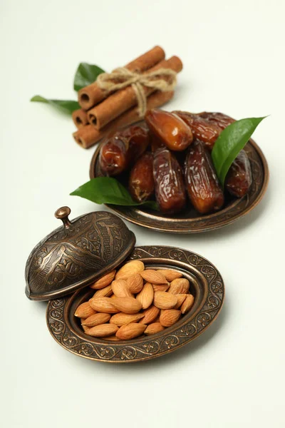 Ramadan Kareem Élelmiszer Fogalma Fehér Alapon — Stock Fotó