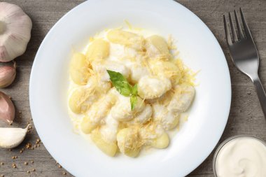 Patates gnocchi 'li lezzetli yemek kavramı.