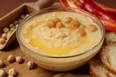 Humuslu lezzetli yemek kavramı, yakın çekim.