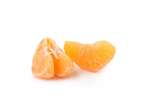 Mandarinenscheiben Isoliert Auf Weißem Hintergrund Nahaufnahme — Stockfoto
