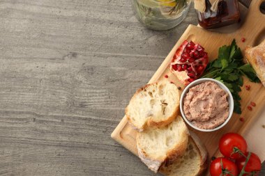 Lezzetli yemekler ve börek kavramı.