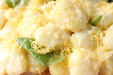 Gnocchi ile lezzetli yemek kavramı, yakın plan.