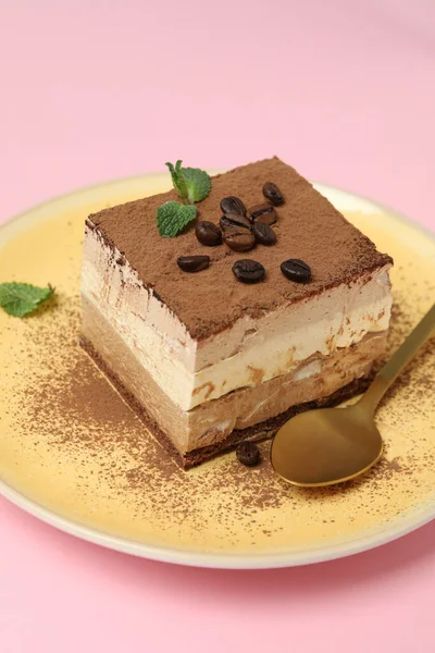 Concetto Gustoso Dessert Con Torta Tiramisu Primo Piano — Foto Stock