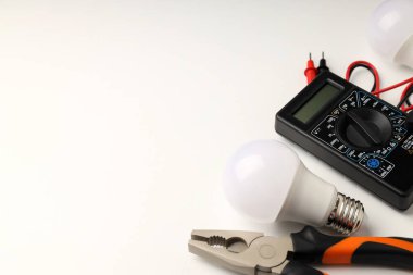 Elektrikçi araçları kavramı, metin için boşluk