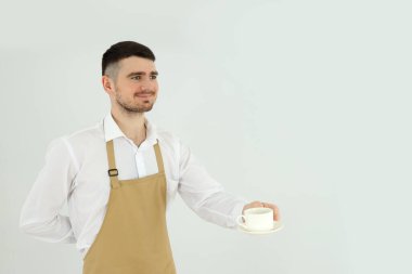 Genç bir garsonla meslek anlayışı.