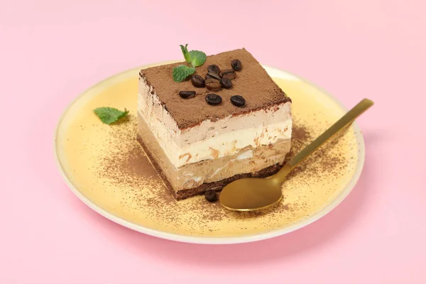 Концепция Вкусного Десерта Тортом Тирамису Крупным Планом — стоковое фото