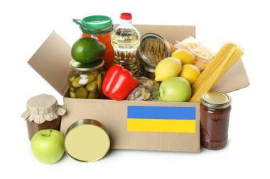 Ukrayna 'daki savaştan dolayı beyaz arka planda izole edilmiş bağış kavramı