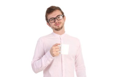 Beyaz arka planda izole edilmiş genç adam kavramı