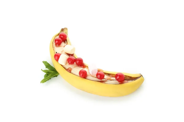 白色背景的美味香蕉甜点 — 图库照片