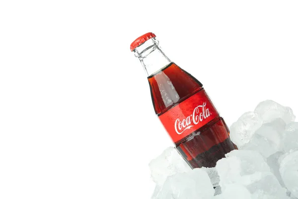 Одесса Украина Января 2022 Года Кока Кола Бутылка Льду Изолированы — стоковое фото