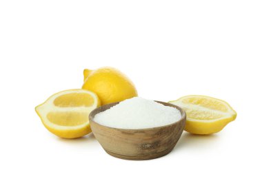 Temizlik ürünleri kavramı, beyaz arkaplanda izole edilmiş limon asidi