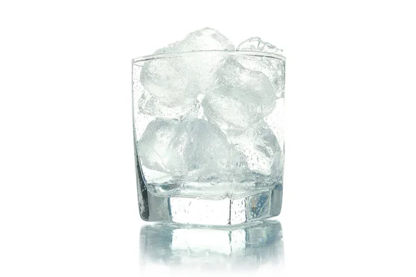 Glas Mit Eis Isoliert Auf Weißem Hintergrund — Stockfoto