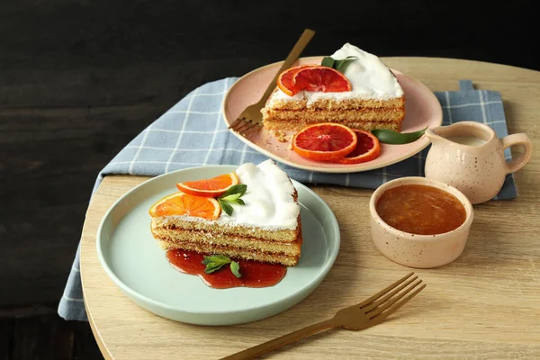 Composition Delicious Dessert Meringue Pie Citrus Wooden Table — Stock Photo, Image