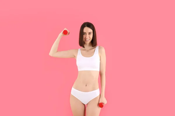 Conceito Perda Peso Com Menina Fina Fundo Rosa — Fotografia de Stock