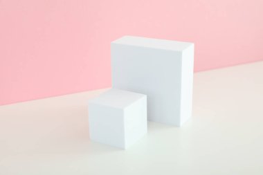 Tasarım ve reklamınız için podyumlu kompozisyon