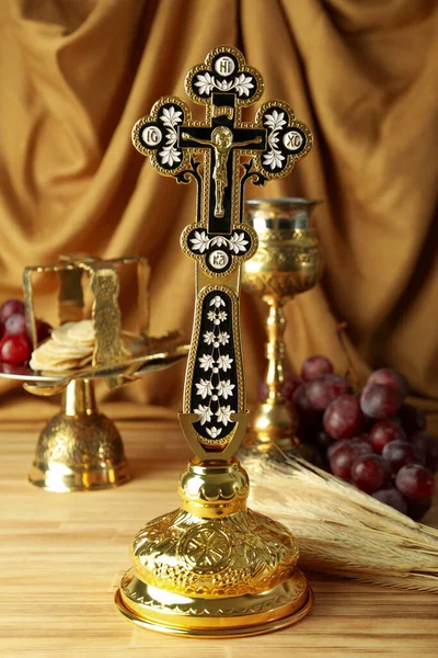 Eucharisztia Koncepciója Vagy Összetétele Fából Készült Asztalon — Stock Fotó