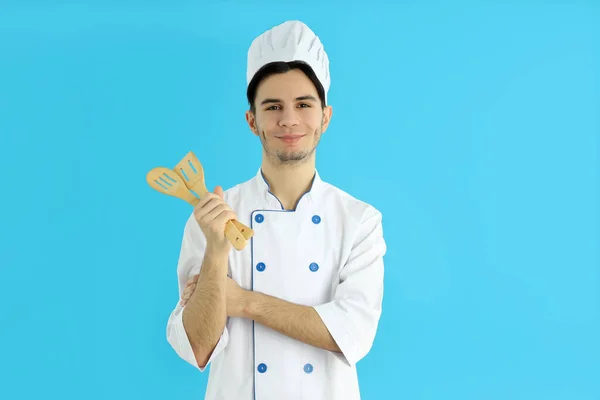 Conceito Cozinhar Jovem Chef Masculino Fundo Azul — Fotografia de Stock