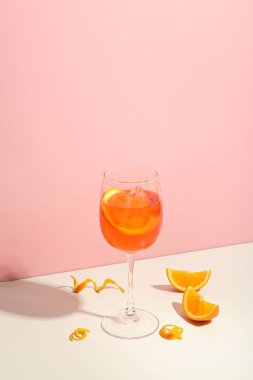 Yaz kokteyli kavramı, Aperol Spritz, metin için alan