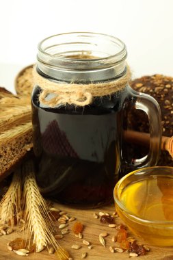 Taze içecek kavramı, kvass, kapat.