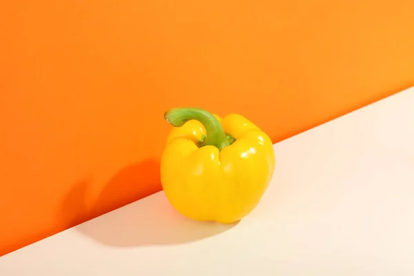 Yellow Bell Pepper Two Tone Background — Stock Fotó