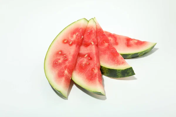Frische Und Saftige Wassermelonenscheiben Auf Weißem Hintergrund — Stockfoto