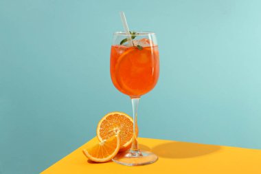 Taze yaz kokteyli kavramı, Aperol Spritz