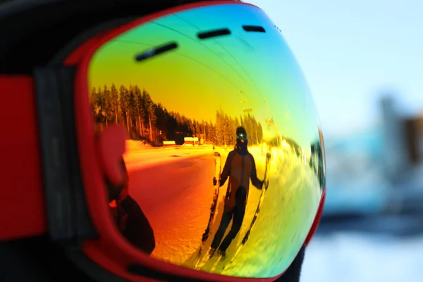 Reflection Skier Goggles Close — 图库照片