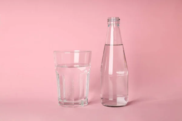 Bottle Glass Water Pink Background — Fotografia de Stock