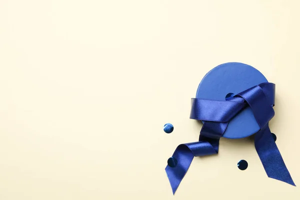 Concept Gift Gift Box Beige Background — Stockfoto