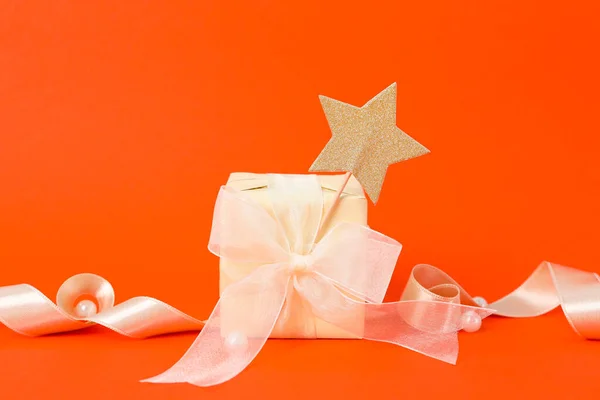 Concept Gift Gift Box Orange Background — 图库照片