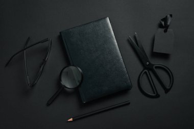 Kara Cuma indirimi konsepti, üst manzara.