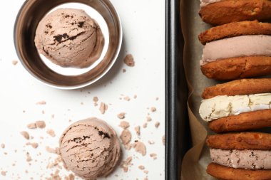 Tatlı yemek kavramı, dondurmalı kurabiyeler, üst manzara.