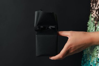 Kara Cuma indirimi kavramı, Kara Cuma reklamı.