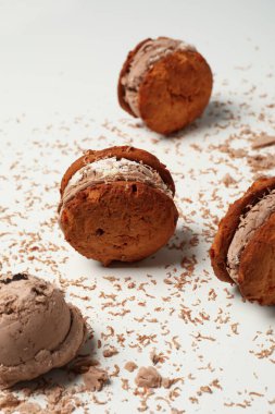 Tatlı yemek kavramı, dondurmalı lezzetli kurabiyeler.