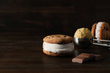 Tatlı yemek kavramı, dondurmalı kurabiyeler, metin için yer.