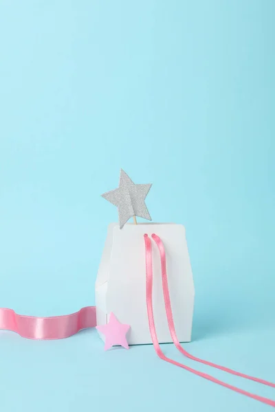 Concept Gift Gift Bag Blue Background — Fotografia de Stock