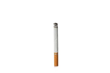Sigara zararlı kavram, beyaz arka planda izole sigara