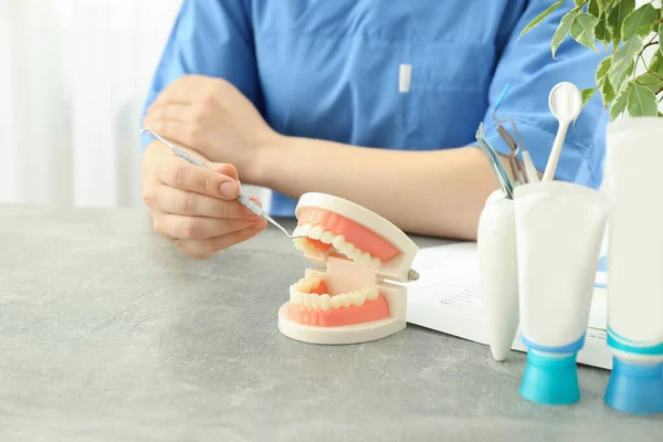 Conceito Tratamento Dentário Atendimento Odontológico — Fotografia de Stock
